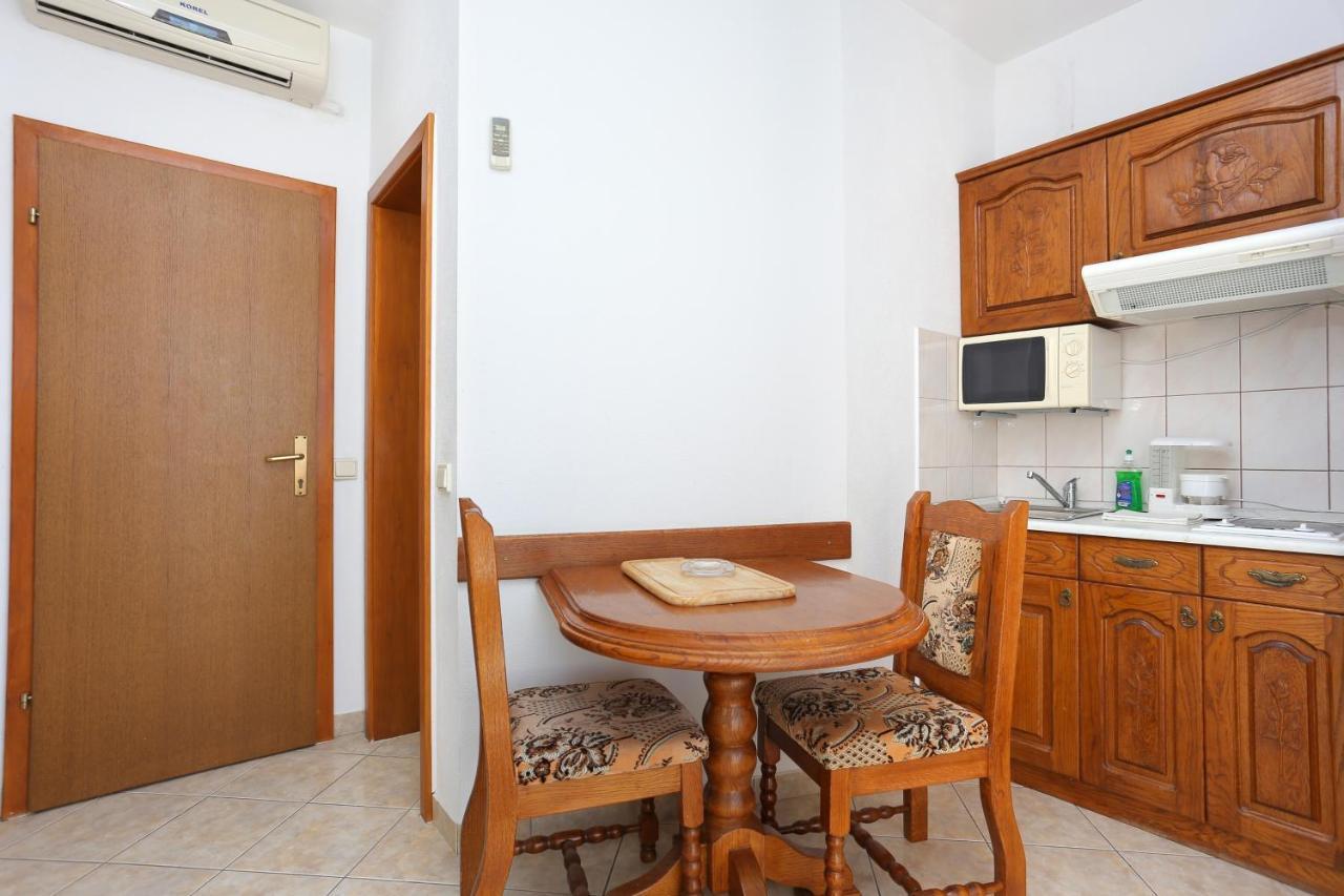 Apartments With A Parking Space Stanici, Omis - 2818 Tice 外观 照片